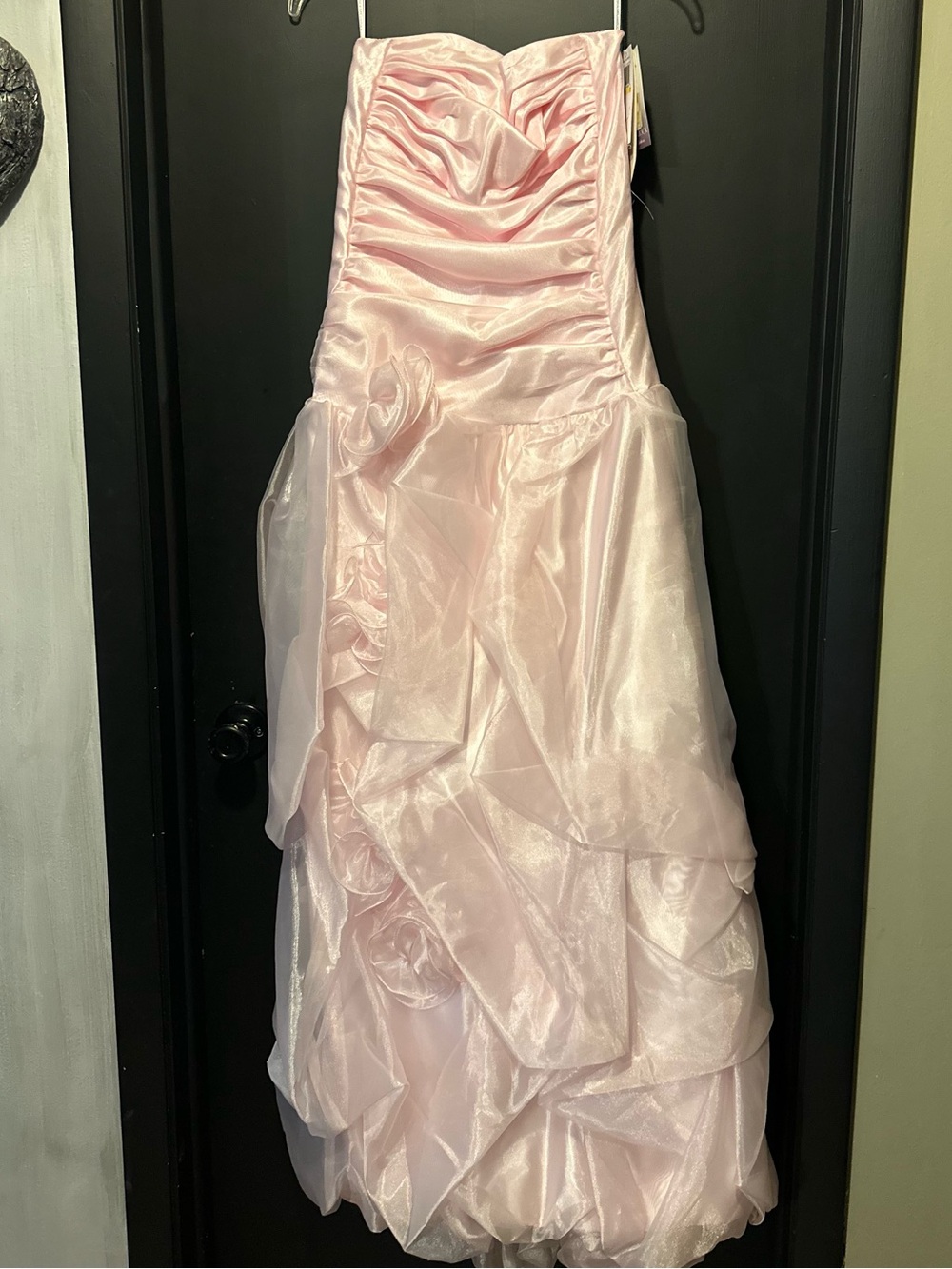 Jessica McClintock Light Pink Satin & Organza Ruffled Formal or Prom Dress